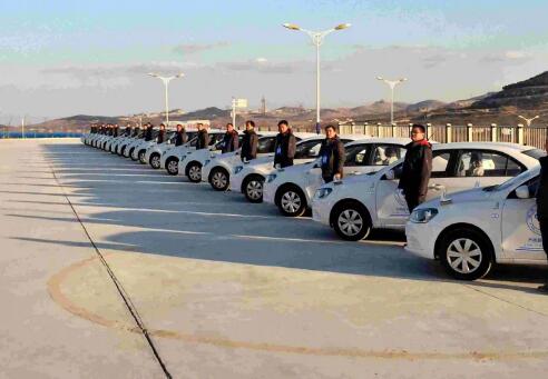 2025年成都驾校报名费统一价目表